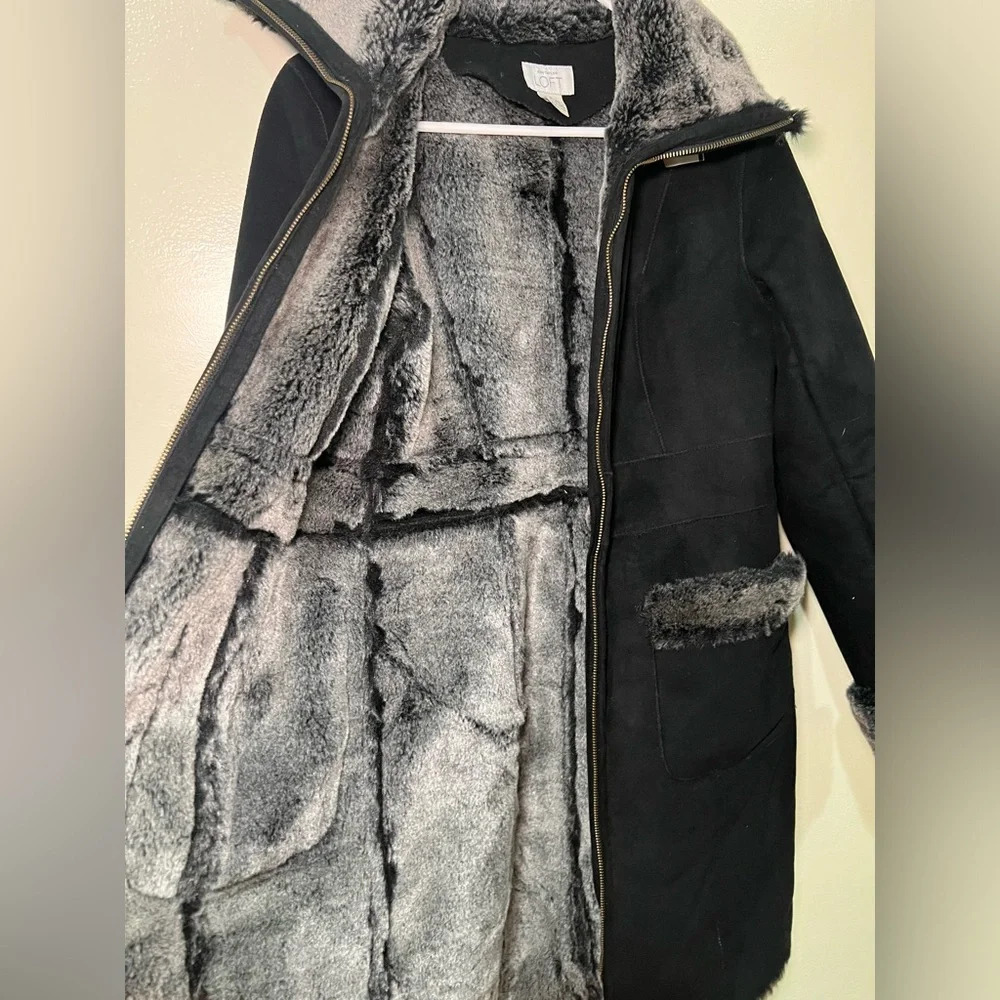 LOFT Black Faux Fur Trim Winter Coat size 2 - Picture 7 of 8